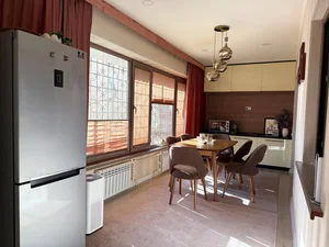 Фото 2 3-комн. квартира в Мирабадском районе