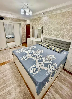 Фото 1 3-комн. квартира в Минор метро