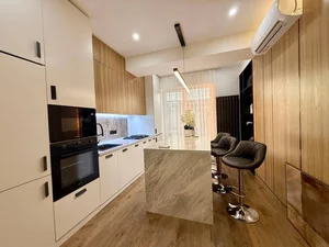 Фото 1 3-комн. квартира в Махтумкули