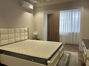 Фото 2 3-комн. квартира в Садыка Азимова