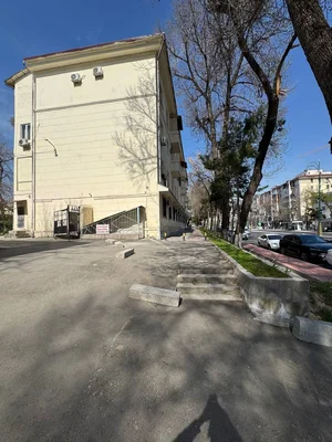 Фото 1 3-комн. квартира в Яккасарай