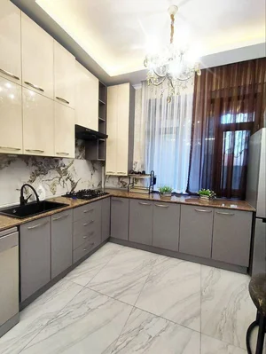 Фото 1 3-комн. квартира в Махтумкули