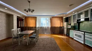 Фото 4 3-комн. квартира в Мирабадском районе Госпитальный Рынок