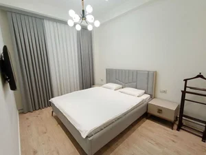 Фото 2 3-комн. квартира в Mirabad Avenue