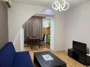 Фото 1 2-комн. квартира в центре