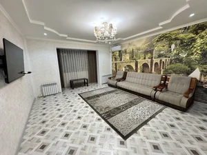 Фото 1 3-комн. квартира в центре