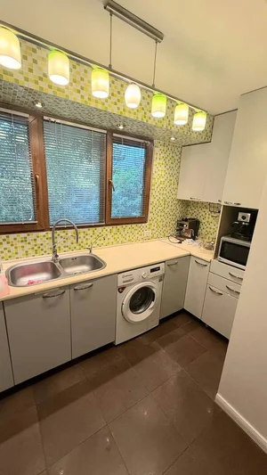 Фото 1 3-комн. квартира в Мирабадский район